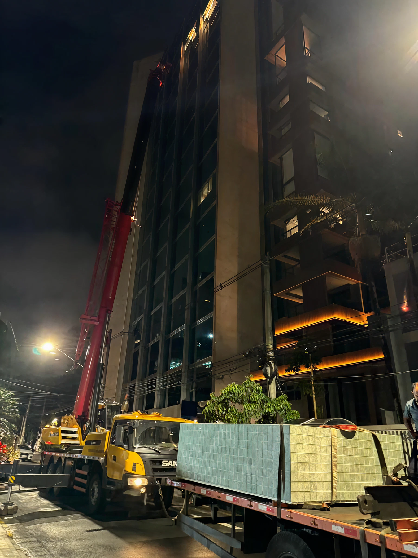 ART Transportes - Conheça nosso trabalho - Locação de Guindaste